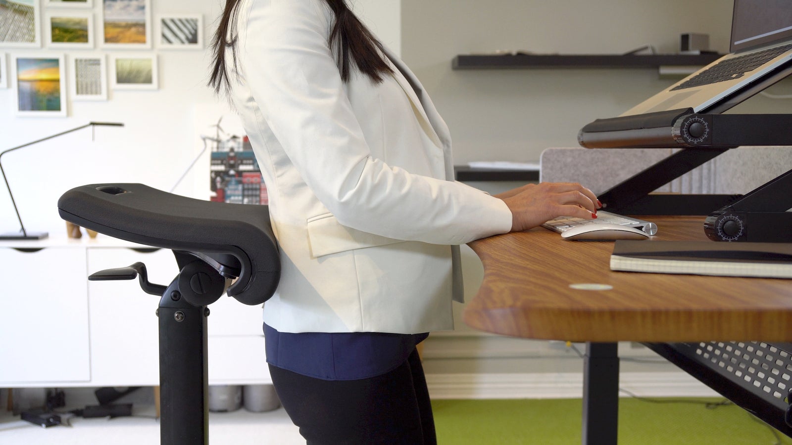 How to Make the Best of Your Sit-Stand Desk