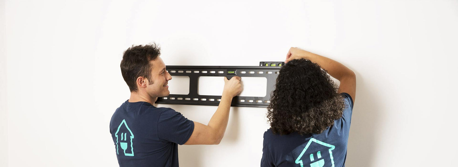 TV Wall Mount Installation. How You Should Do It.