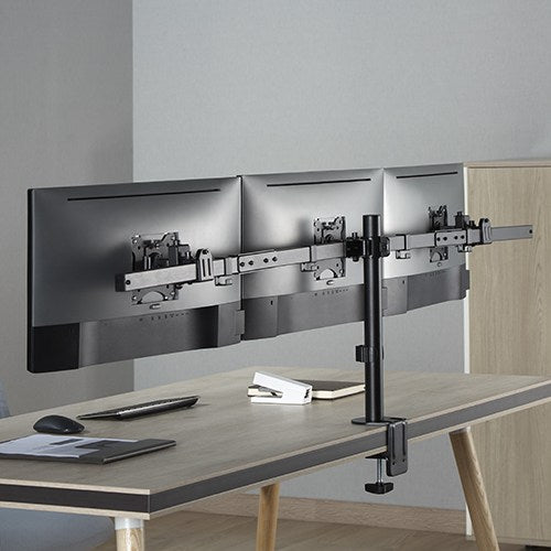 Best features for a triple monitor stand